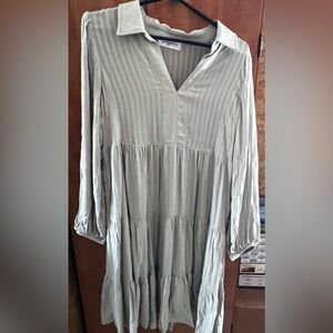 Carly Jean Los Angeles Relaxed Tunic Dress 3/4 Cuffed Sleeves size Medium 💰